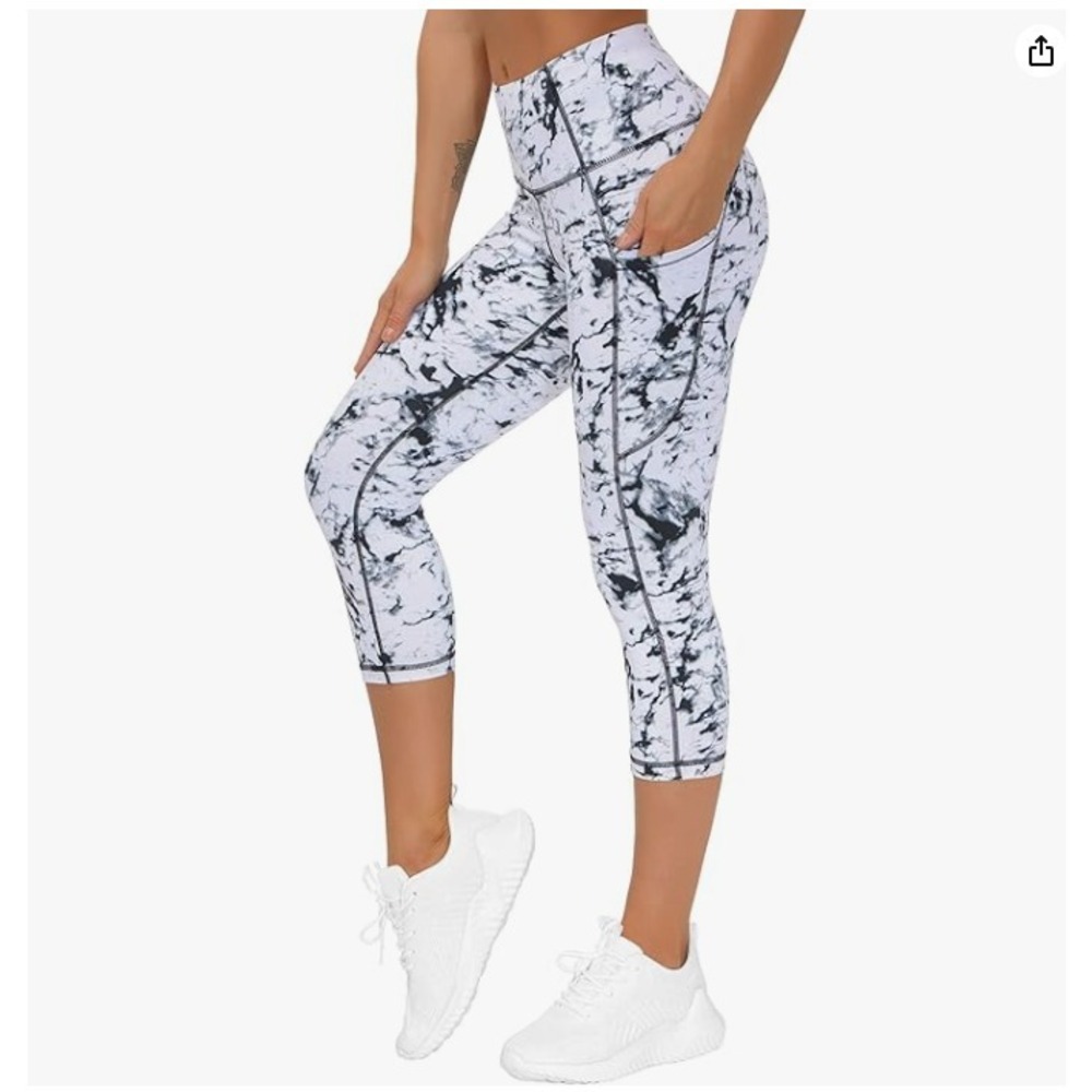 THE GYM PEOPLE Thick High Waist Capris Yoga Pants with Pockets, Tummy Control